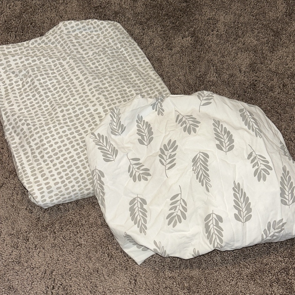 Gray dot and gray leafy gender neutral crib sheets bundle